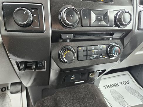 Used 2018 Ford F150 XLT AWD/4WD image 11