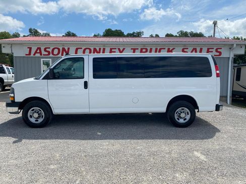 Used 2020 Chevrolet Express 3500 LT w/ LT Preferred Equipment Group RWD image 1