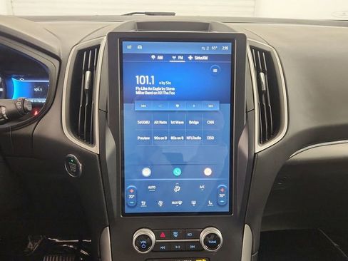 Used 2022 Ford Edge SEL w/ Convenience Package image 12
