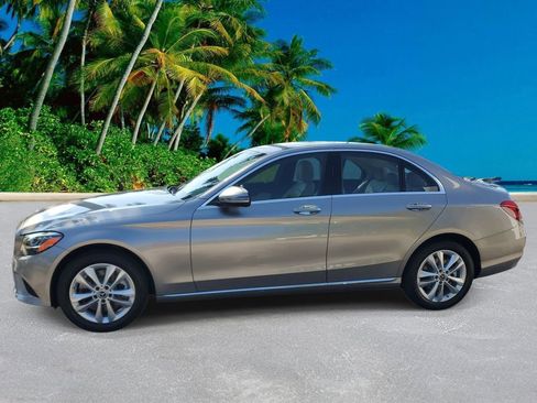 Used 2019 Mercedes-Benz C 300 4MATIC Sedan image 2