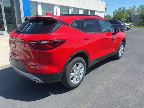 Used 2022 Chevrolet Blazer LT AWD/4WD image 3