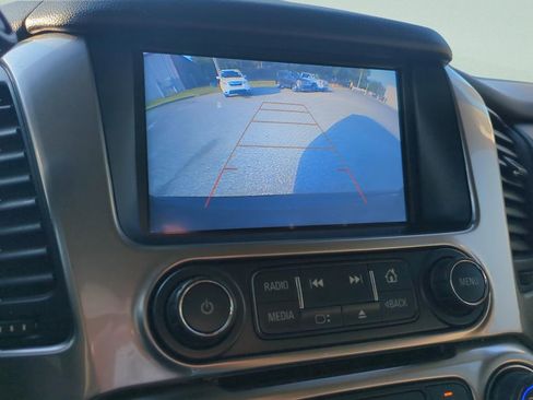 Used 2019 Chevrolet Tahoe LT RWD image 16