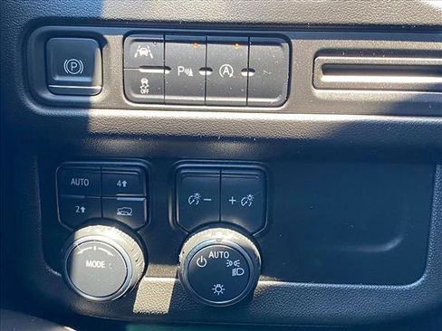Used 2023 Chevrolet Tahoe LS AWD/4WD image 17