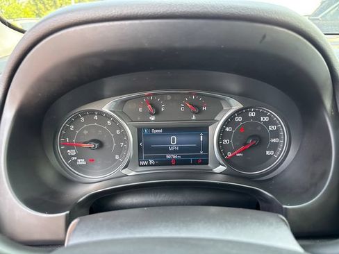 Used 2024 GMC Terrain SLE AWD/4WD image 18