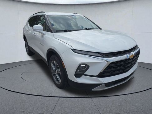 Used 2023 Chevrolet Blazer LT AWD/4WD image 3
