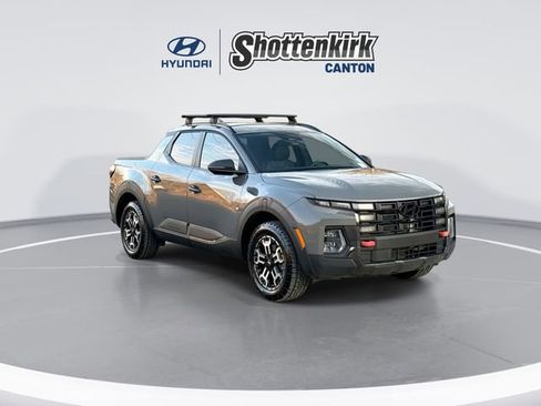 Used 2025 Hyundai Santa Cruz XRT image 2