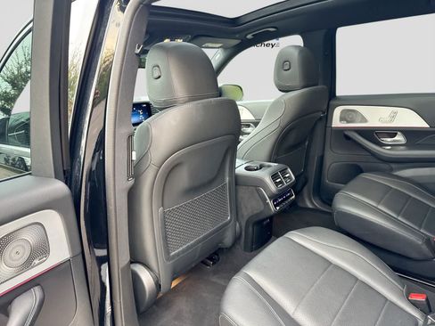 Used 2025 Mercedes-Benz GLS 450 4MATIC image 25