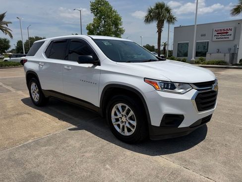 Used 2020 Chevrolet Traverse LS w/ LPO, Floor Liner Package FWD image 7