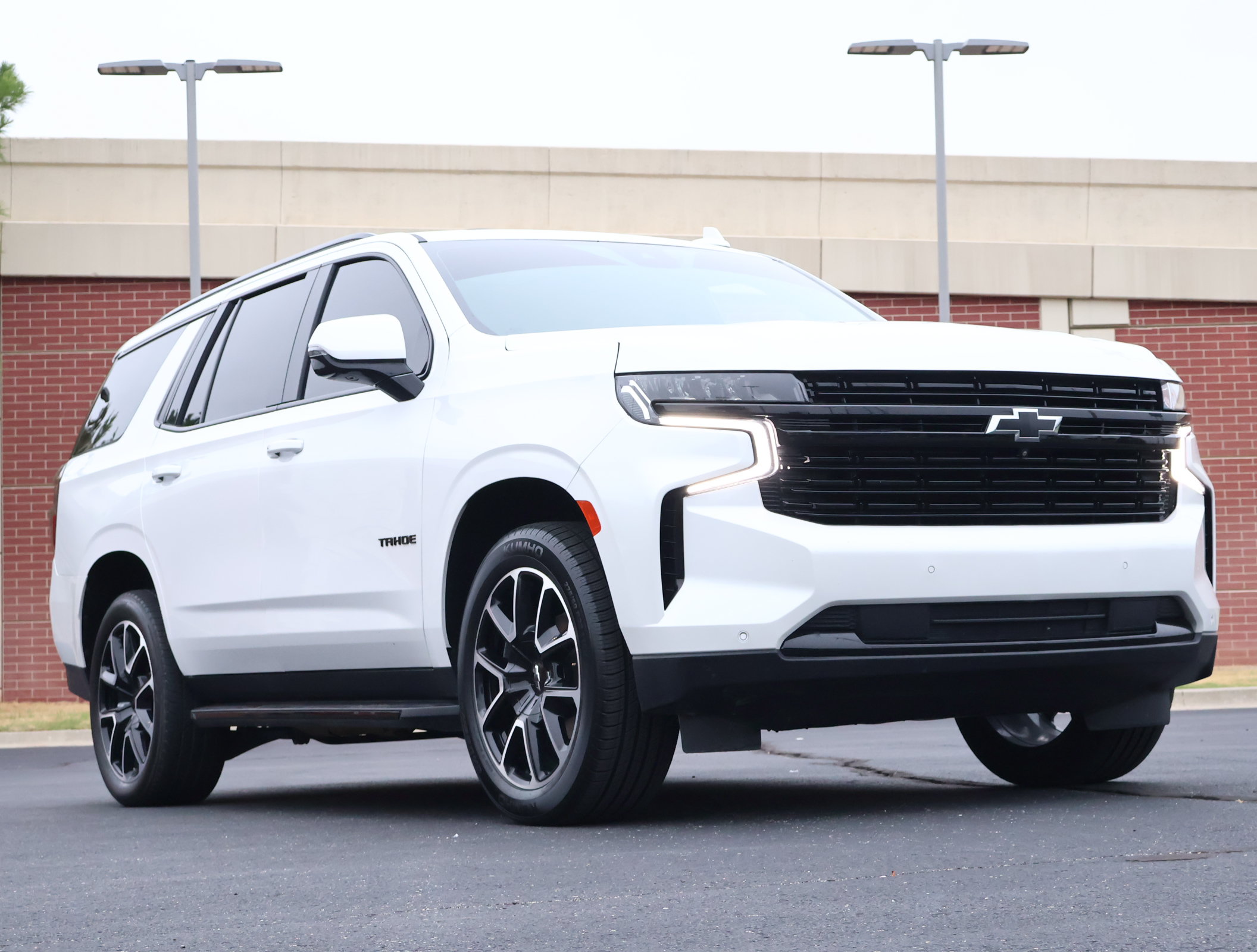 Used 2023 Chevrolet Tahoe RST w/ Luxury Package AWD/4WD image 1