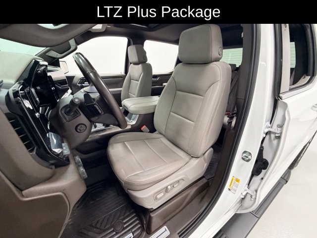 Certified 2025 Chevrolet Silverado 1500 LTZ w/ LTZ Premium Package AWD/4WD image 8