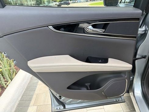 Certified 2023 Lincoln Nautilus AWD image 17