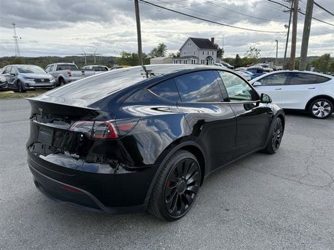Used 2022 Tesla Model Y Performance image 5