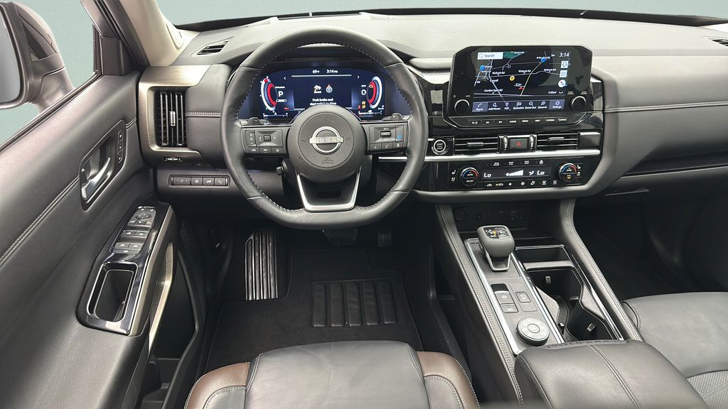 Used 2024 Nissan Pathfinder Platinum AWD/4WD image 12