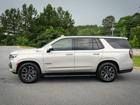Used 2021 Chevrolet Tahoe Z71 w/ Z71 Off-Road Package AWD/4WD image 5