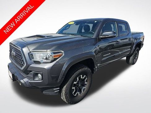 Used 2018 Toyota Tacoma TRD Sport w/ Technology Package image 1