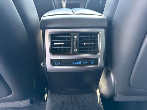 Used 2016 Hyundai Equus Ultimate RWD image 14