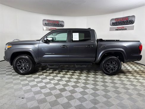 Used 2022 Toyota Tacoma SR5 image 6