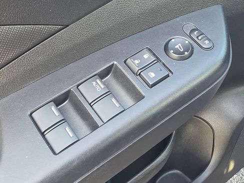 Used 2016 Honda CR-V LX image 19