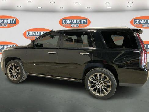 Used 2019 Cadillac Escalade Premium Luxury w/ Escalade Sport Edition image 4