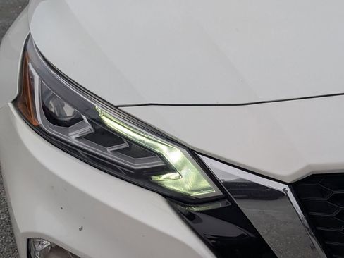 Used 2022 Nissan Altima 2.5 SV image 9