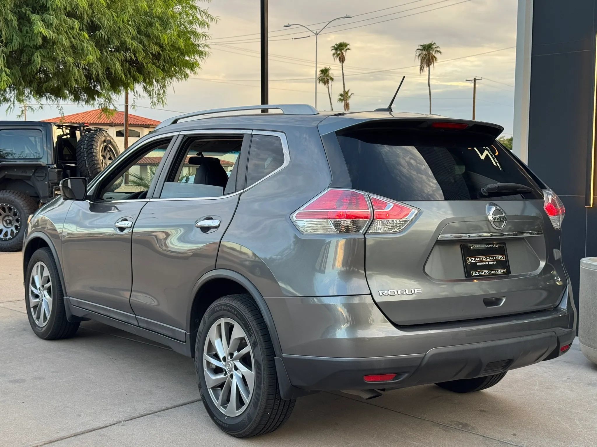 Used 2015 Nissan Rogue SL FWD image 8