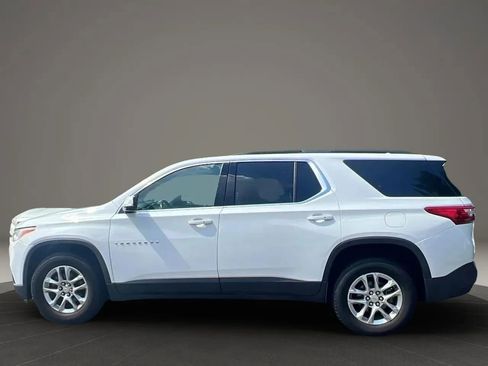 Used 2020 Chevrolet Traverse LT w/ Driver Confidence II Package image 8