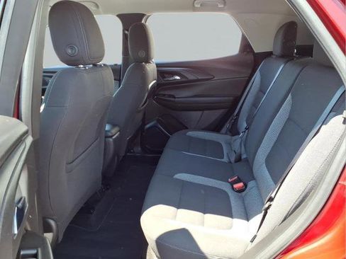 Used 2021 Chevrolet TrailBlazer LT w/ Convenience Package FWD image 21