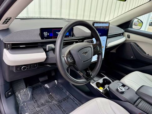 Certified 2023 Ford Mustang Mach-E Premium image 9