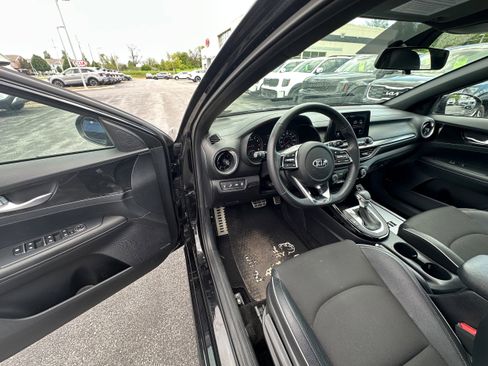 Used 2020 Kia Forte GT-Line w/ GT-Line Premium Package FWD image 25