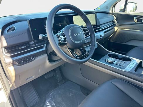 New 2026 Kia Carnival LXS image 18