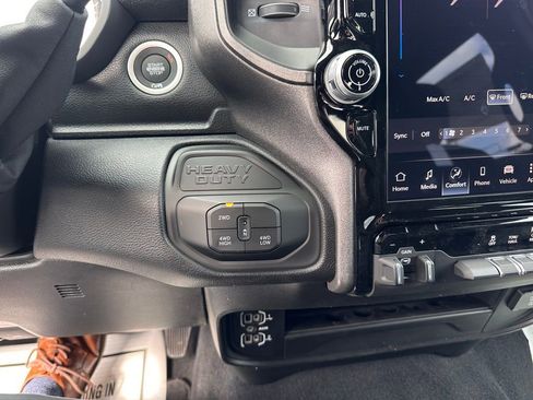 New 2026 RAM 2500 Tradesman AWD/4WD image 19