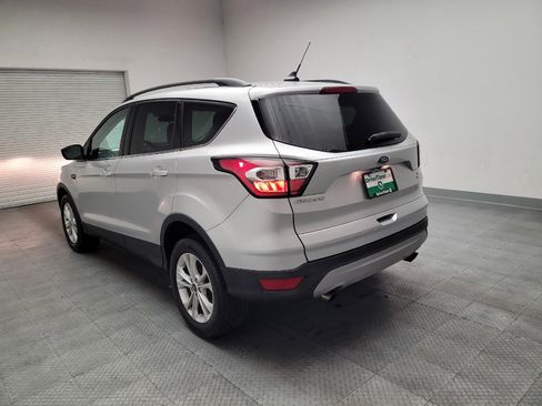 Used 2018 Ford Escape SE w/ SE Sync 3 Package AWD/4WD image 5