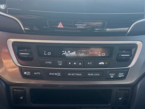 Certified 2021 Honda Pilot Special Edition image 14