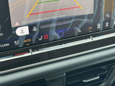New 2025 Volkswagen Tiguan SE FWD image 20