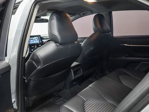 Used 2023 Toyota Camry SE w/ Blackout Package (TMS) image 18