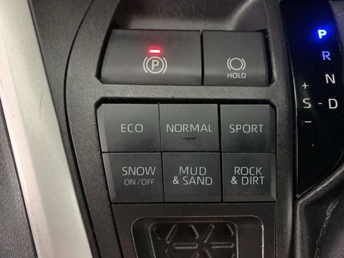 Used 2024 Toyota RAV4 XLE AWD/4WD image 26