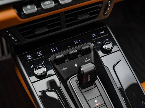 Used 2025 Porsche 911 Carrera image 70