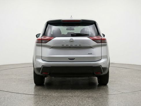 Used 2025 Nissan Rogue SV FWD image 7