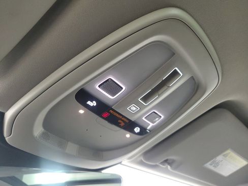 Certified 2023 Volvo XC60 B5 Ultimate w/ Climate Package FWD image 34