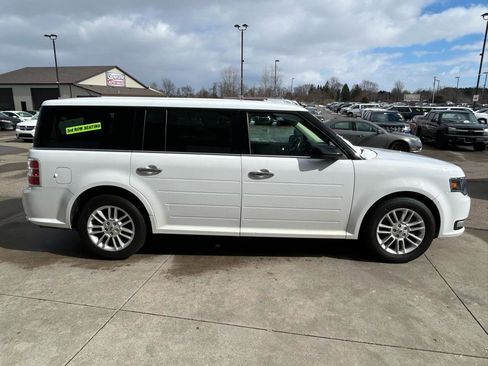 Used 2016 Ford Flex SEL image 4