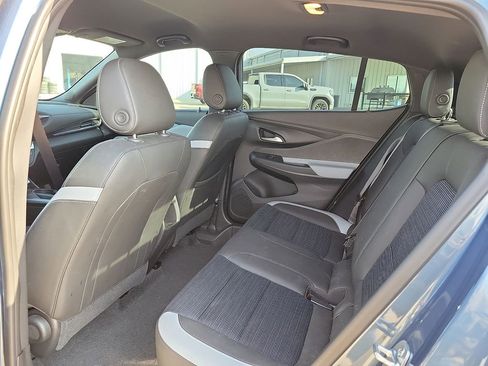 Used 2024 Buick Envista Preferred w/ Advanced Safety Package image 9