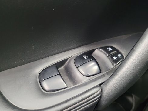 Used 2017 Nissan Rogue SL w/ SL Premium Package image 27