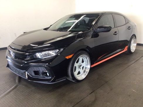 Used 2018 Honda Civic Sport Touring image 3