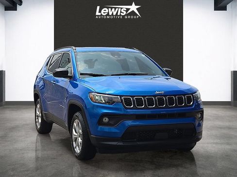 Used 2024 Jeep Compass Latitude AWD/4WD image 6