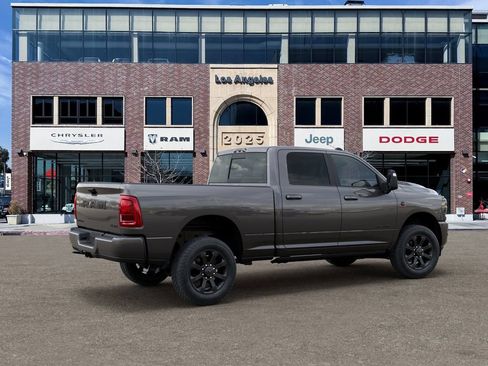 New 2026 RAM 2500 Laramie AWD/4WD image 4