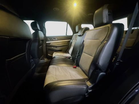 Used 2017 Ford Explorer XLT w/ Equipment Group 202A image 29