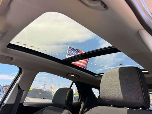 Used 2023 Chevrolet Equinox LT image 22