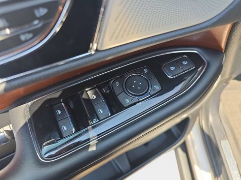 Used 2019 Lincoln Navigator L Reserve AWD/4WD image 21