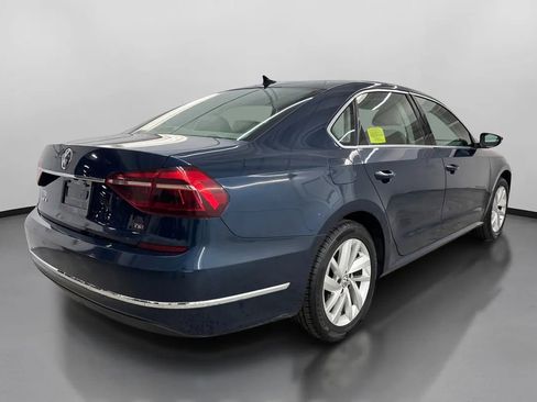 Used 2018 Volkswagen Passat 2.0T SE FWD image 8