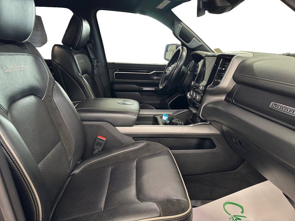 Used 2022 RAM 1500 Laramie w/ Sport Appearance Package AWD/4WD image 17
